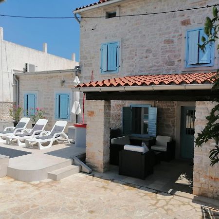 Holiday Home Peruški Buitenkant foto