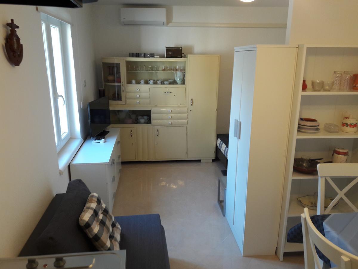 Holiday Home Peruški Buitenkant foto